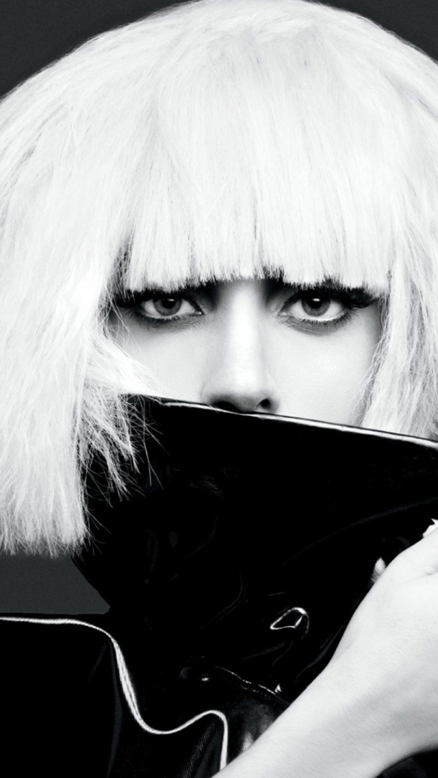 Обои Lady Gaga Black And White 640x1136