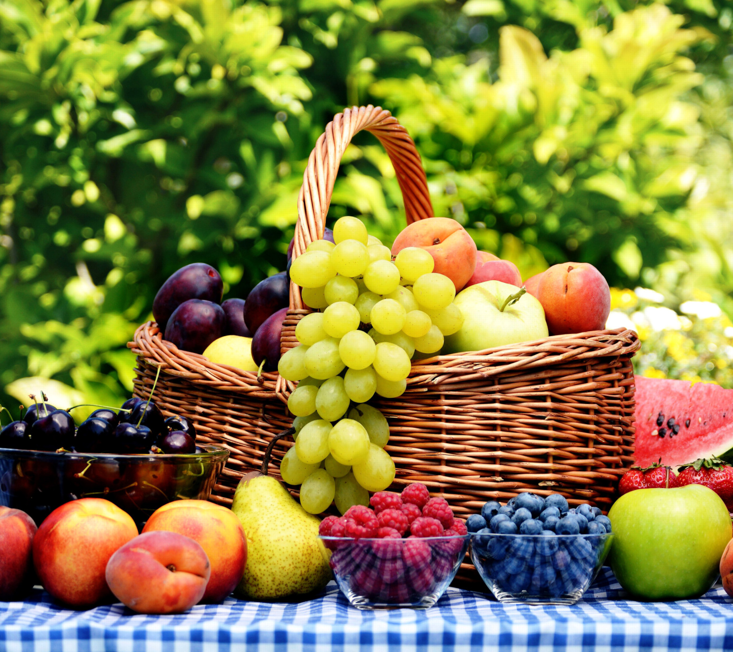 Fondo de pantalla Organic Fruit Gift Basket 1440x1280