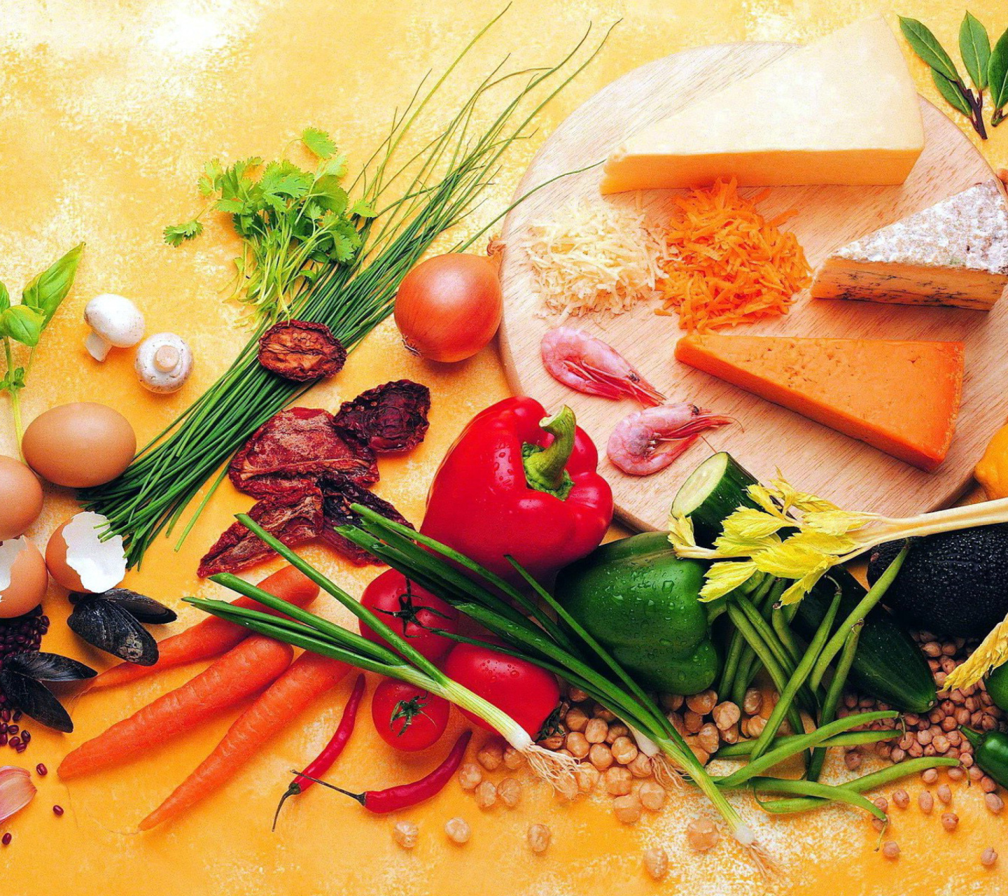 Das Still life of vegetables, cheese and eggs Wallpaper 1440x1280