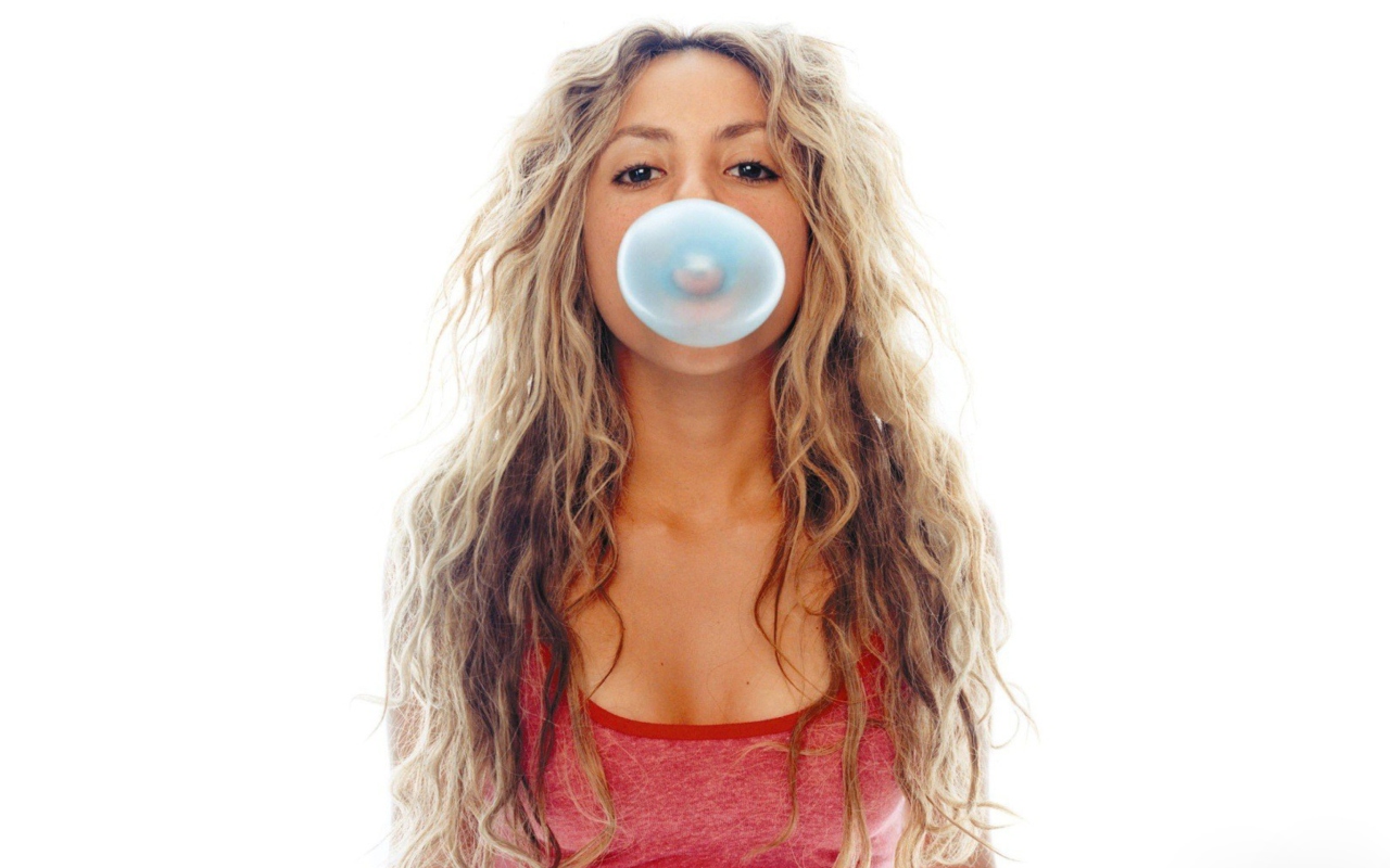 Fondo de pantalla Shakira And Bubble Gum 1280x800