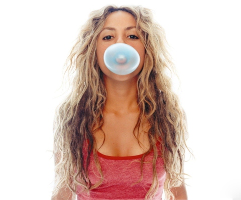 Обои Shakira And Bubble Gum 480x400