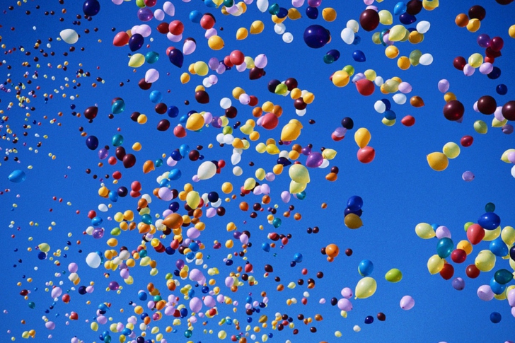 Colorful Balloons In Blue Sky wallpaper