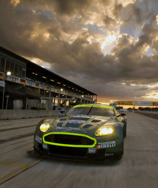 Aston Martin Dbr9 - Obrázkek zdarma pro Nokia C2-05