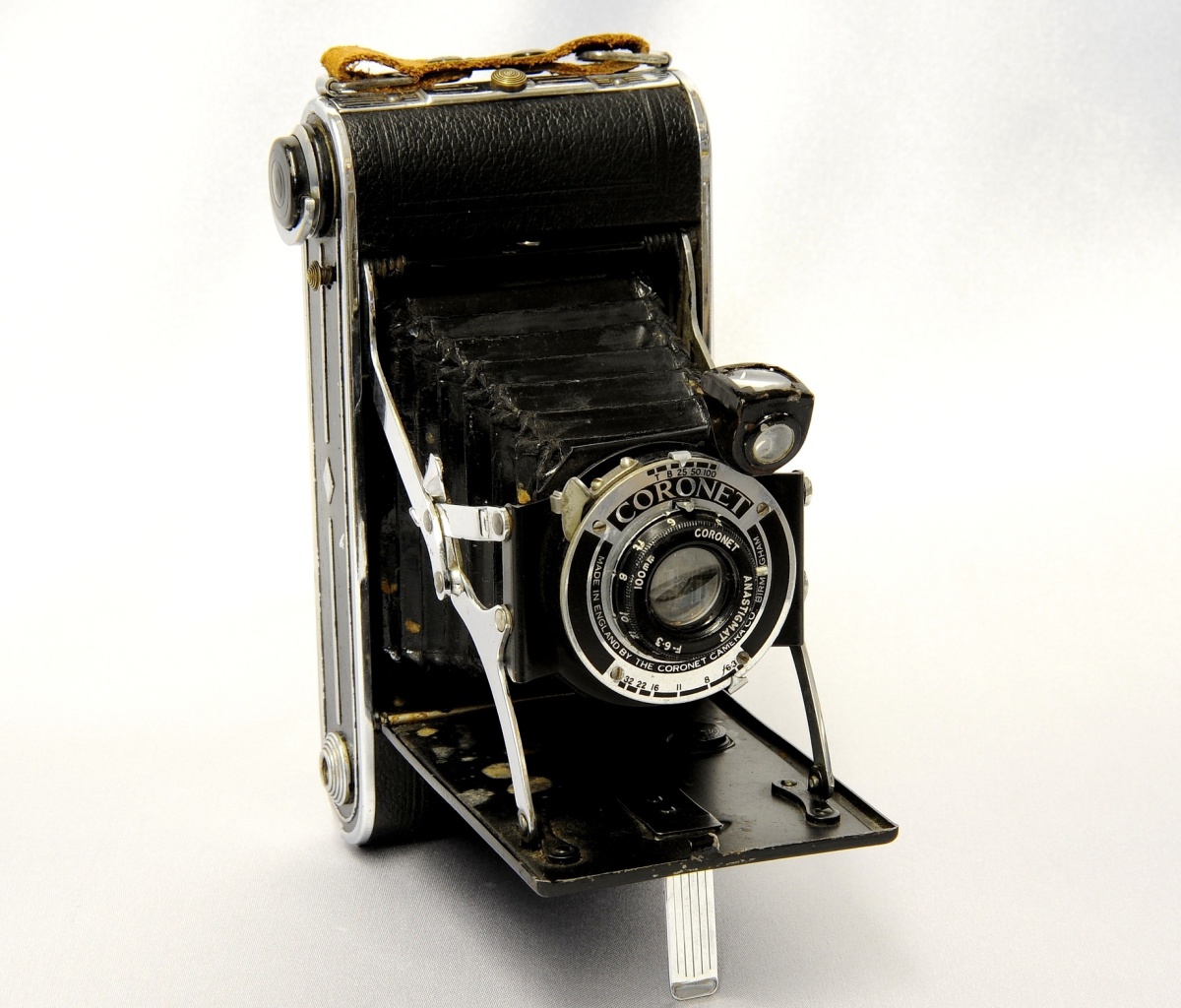 Обои Coronet Vintage Retro Camera 1200x1024