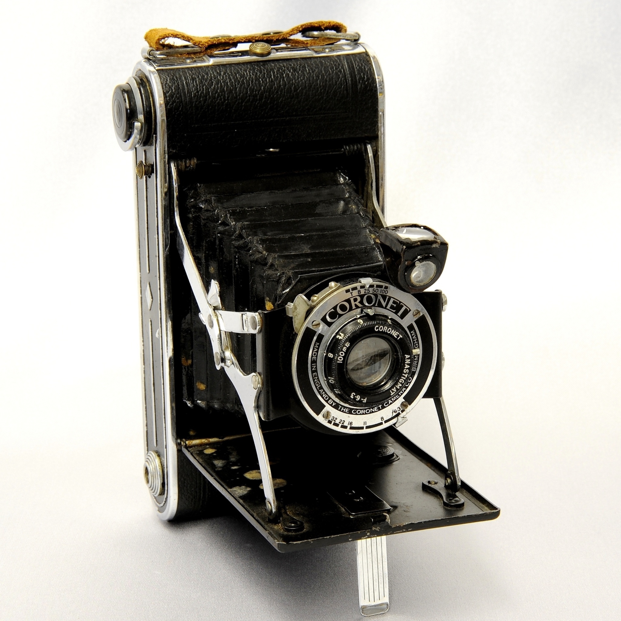 Обои Coronet Vintage Retro Camera 2048x2048