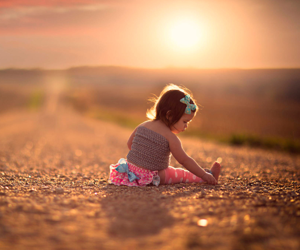 Child On Road At Sunset screenshot #1 960x800