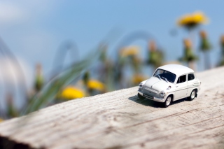 Mini Toy Car - Obrázkek zdarma pro 1366x768