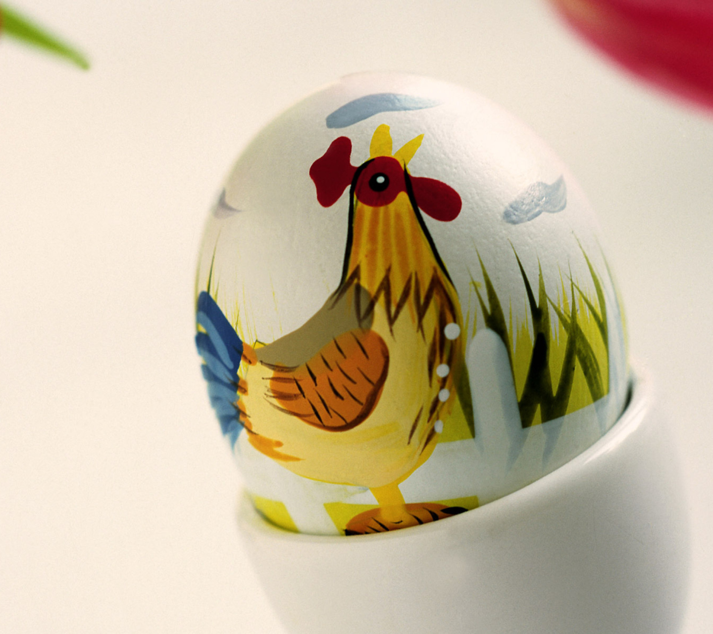 Easter Egg With A Beautiful Motif wallpaper 1440x1280