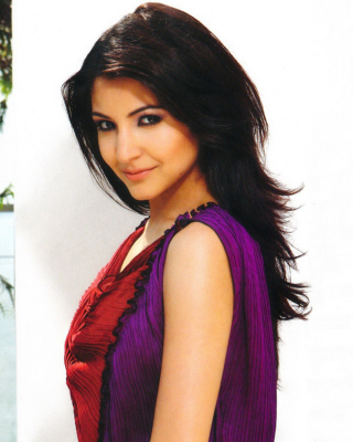 Anushka Sharma from Rab Ne Bana Di Jodi papel de parede para celular para Nokia X2-02