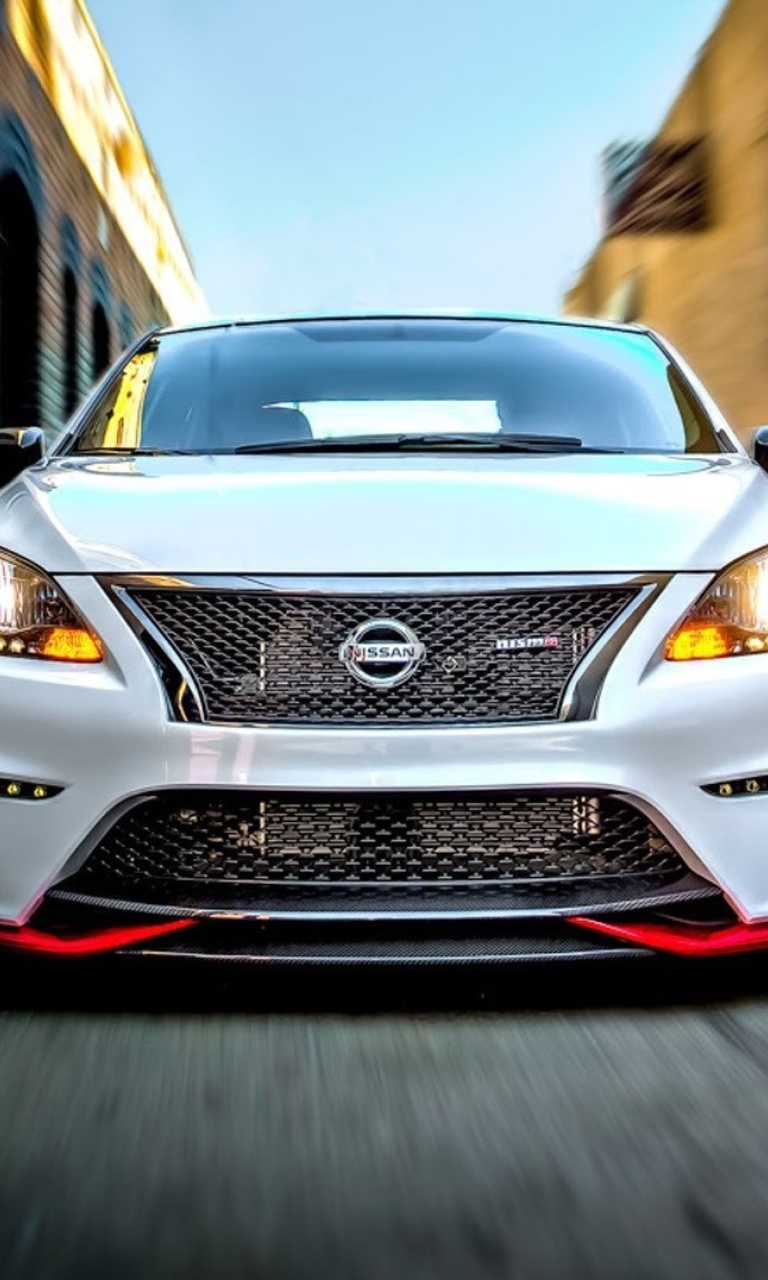 Das Nissan Sentra Nismo Wallpaper 768x1280