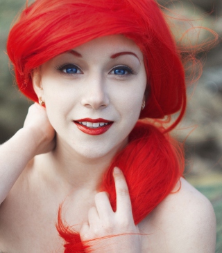 Super Bright Red Hair - Obrázkek zdarma pro Nokia 5233