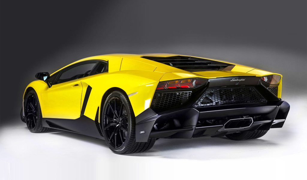 Fondo de pantalla Lamborghini Aventador LP 720 4 Roadster 1024x600