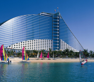 Kostenloses Jumeirah Beach Dubai Hotel Wallpaper für iPad Air