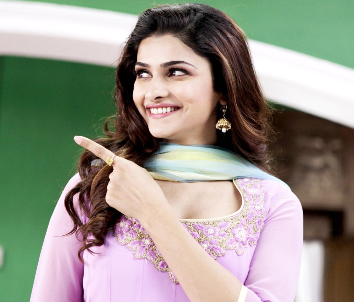 Screenshot №1 pro téma Prachi Desai 1200x1024