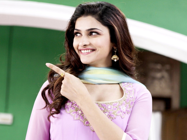 Fondo de pantalla Prachi Desai 640x480