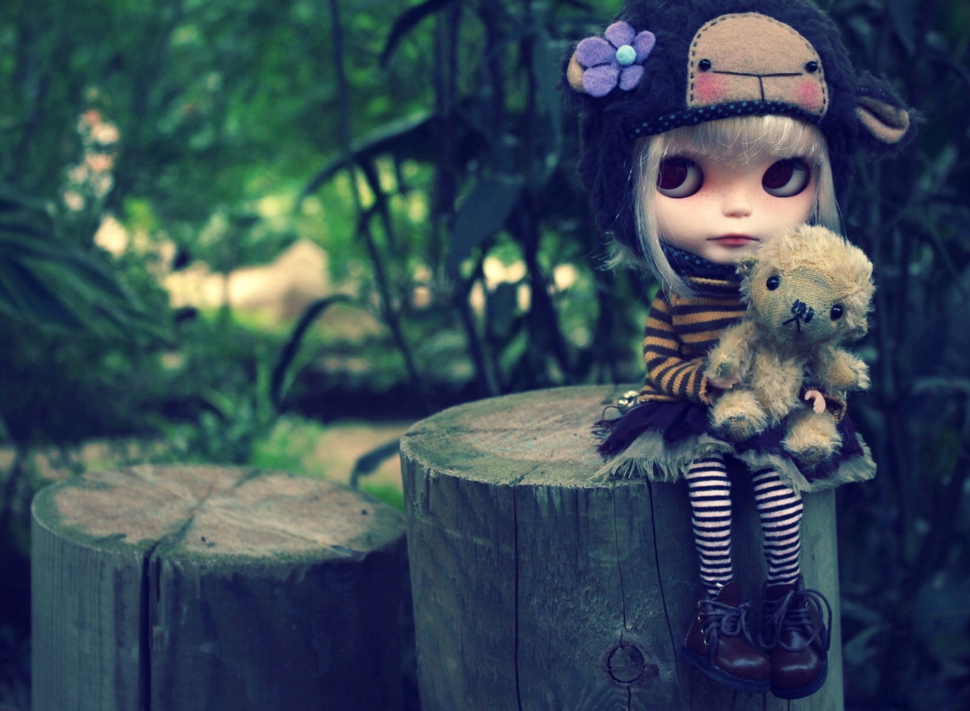 Screenshot №1 pro téma Cute Doll With Teddy Bear 1920x1408
