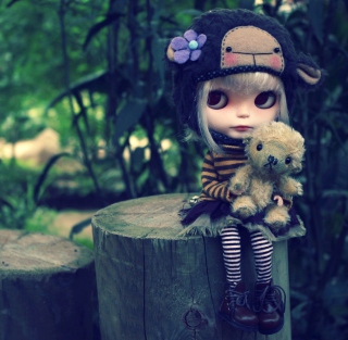 Kostenloses Cute Doll With Teddy Bear Wallpaper für 128x128