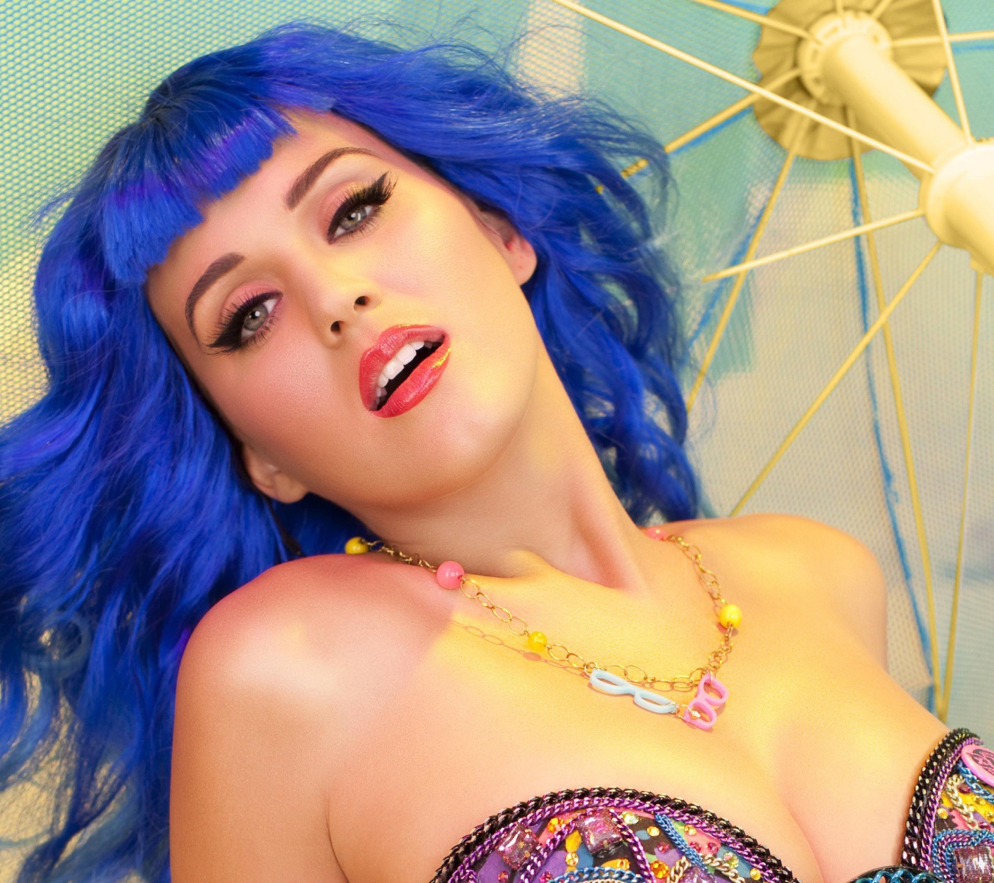 Screenshot №1 pro téma Katy Perry Glamour 1440x1280
