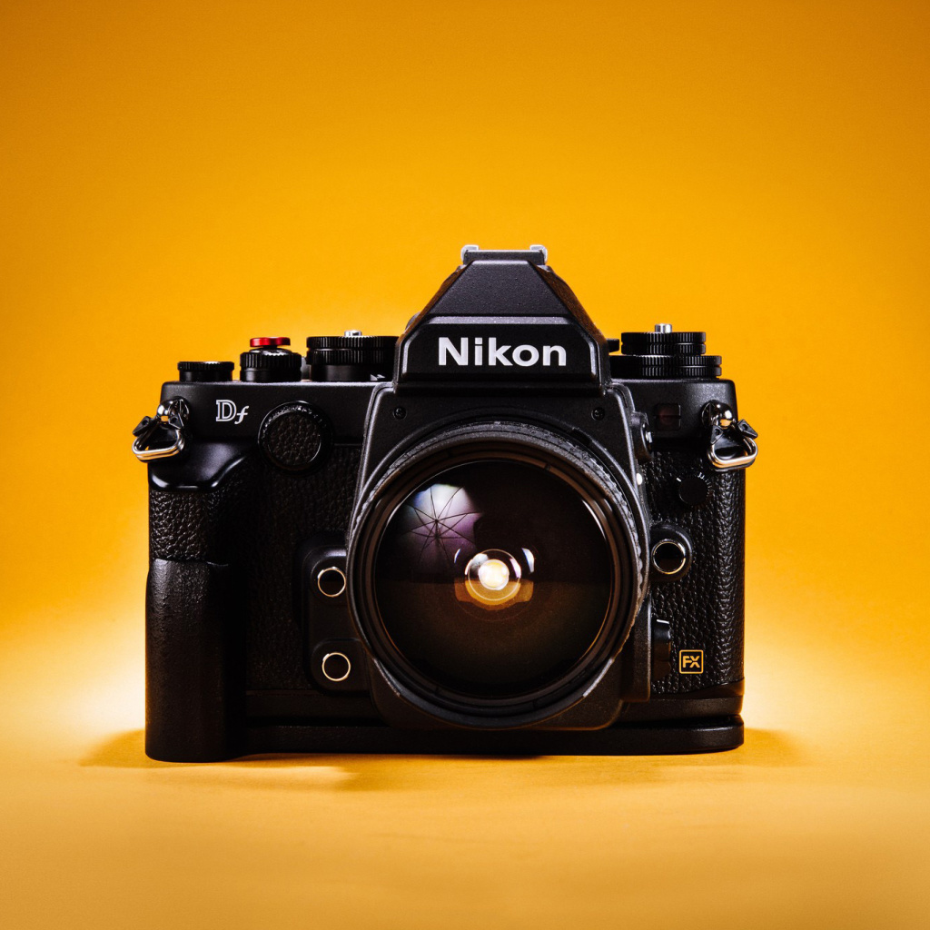 Das Nikon FX & DX Wallpaper 1024x1024