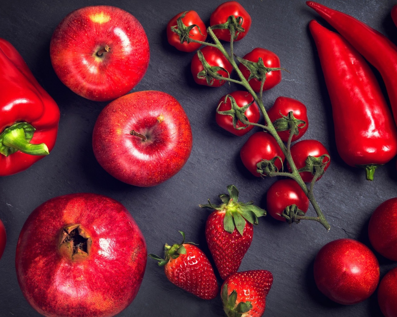 Das Red fruits and vegetables Wallpaper 1280x1024