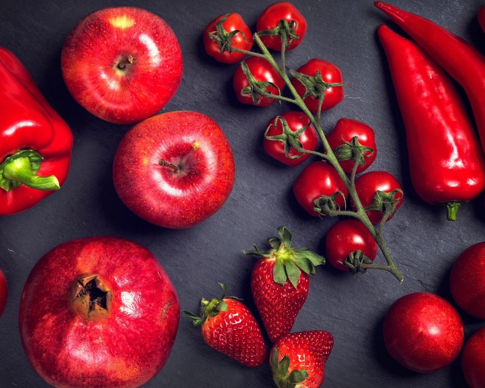 Das Red fruits and vegetables Wallpaper 1600x1280