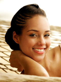 Sfondi Alicia Keys 240x320