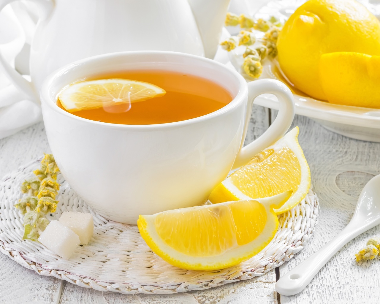 Обои Tea with Citron 1280x1024