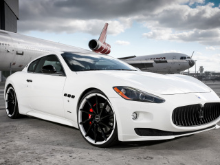 Das Maserati Gran Turismo Vossen Wallpaper 320x240