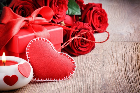 Fondo de pantalla Valentines Day Gift and Hearts 480x320