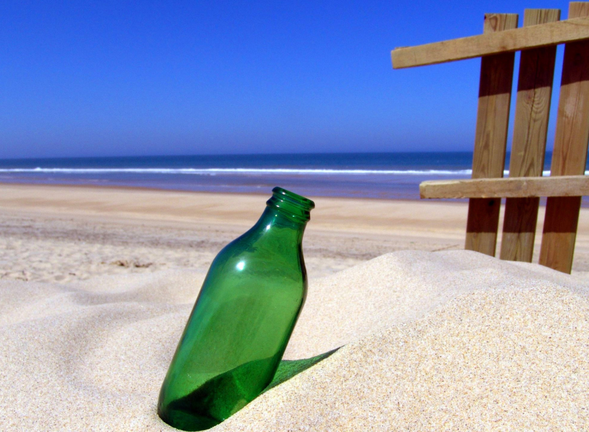 Bottle Beach screenshot #1 1920x1408