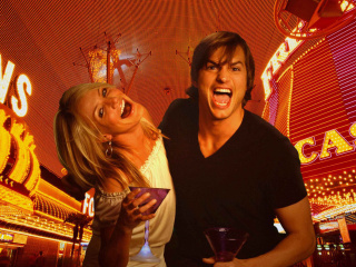 Обои Cameron Diaz And Ashton Kutcher in What Happens in Vegas 320x240