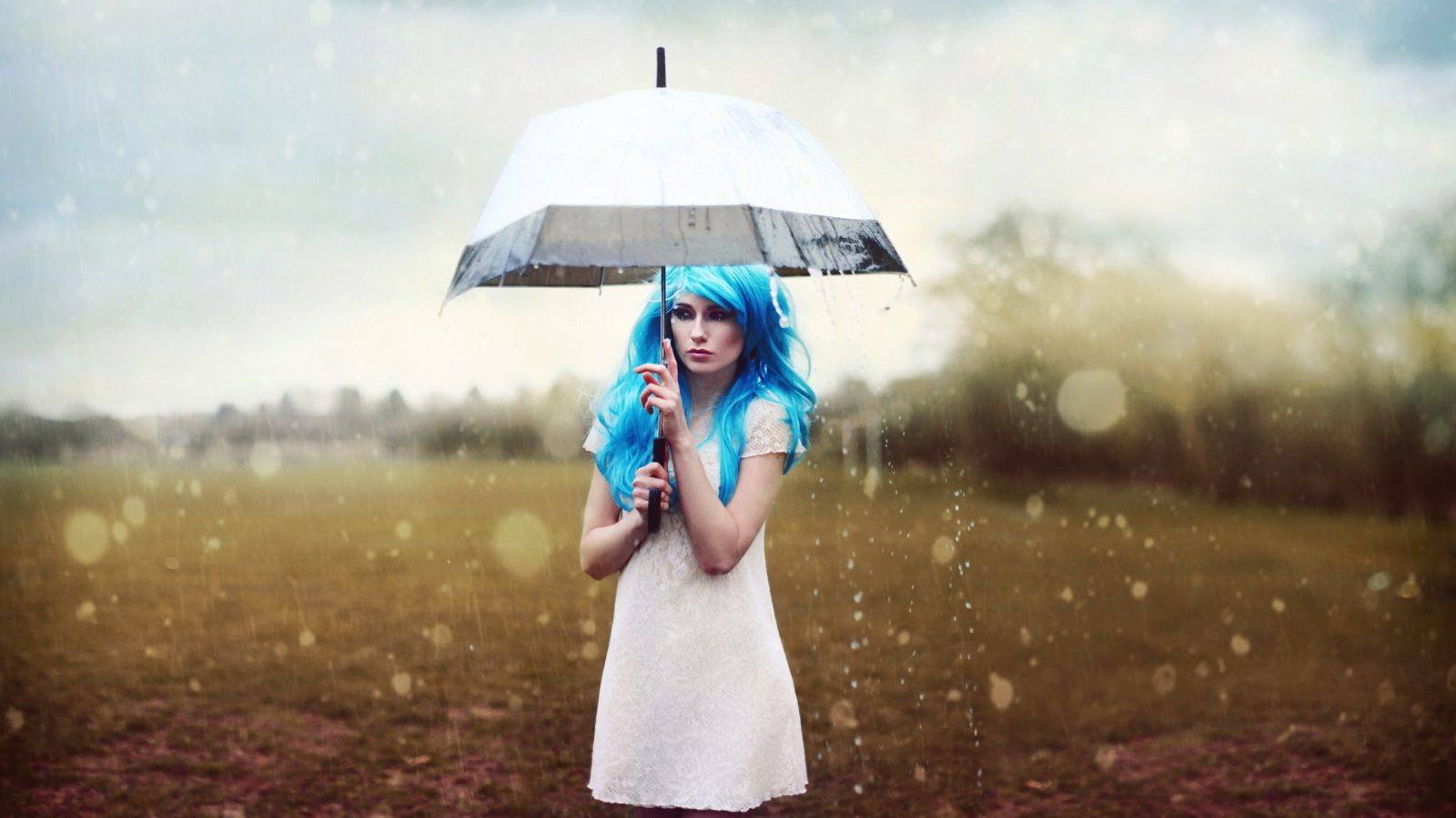 Screenshot №1 pro téma Girl With Blue Hear Under Umbrella 1600x900