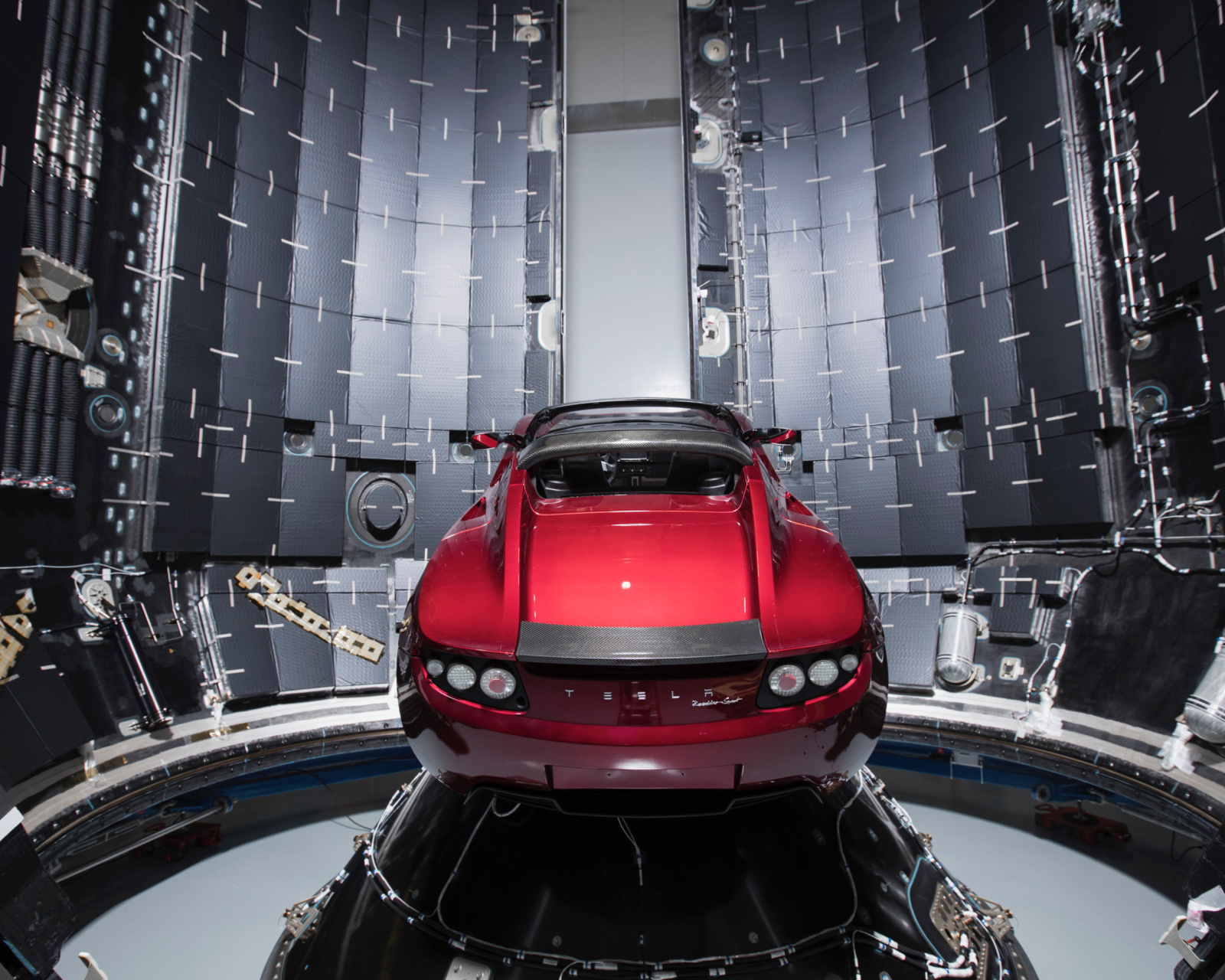 Fondo de pantalla SpaceX Starman Tesla Roadster 1600x1280