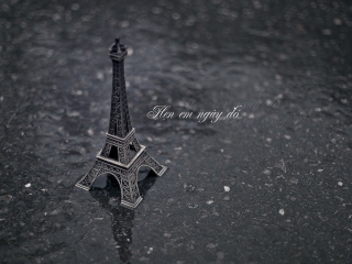 Toy Eiffel Tower wallpaper 320x240