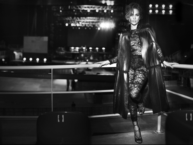 J Lo Black And White screenshot #1 640x480