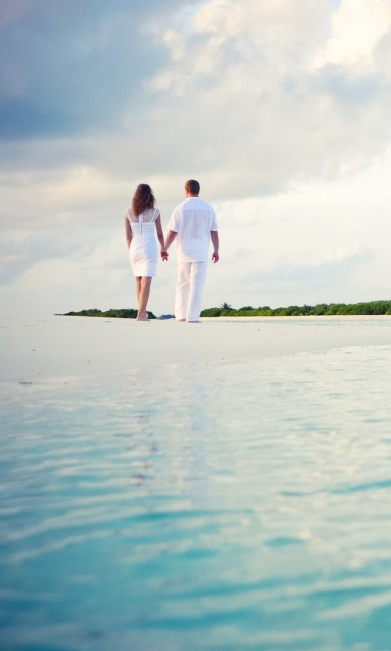 Screenshot №1 pro téma Romantic Walk By Beach 768x1280