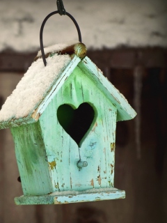 Screenshot №1 pro téma Valentine's Birds House 240x320
