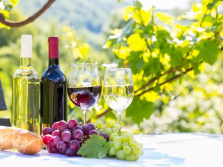 White and Red Greece Wine wallpaper 320x240