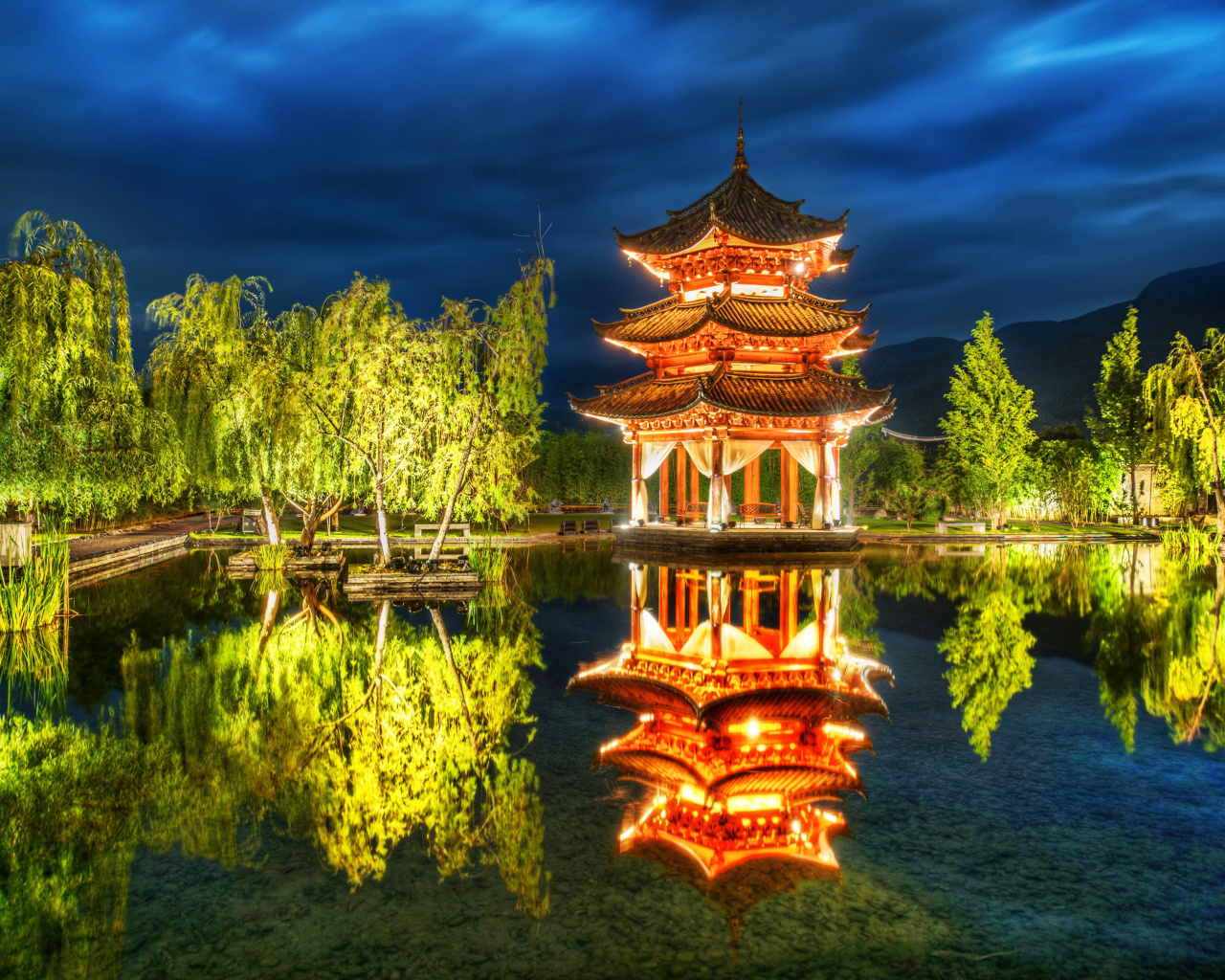 Chinese Pagoda HD screenshot #1 1280x1024