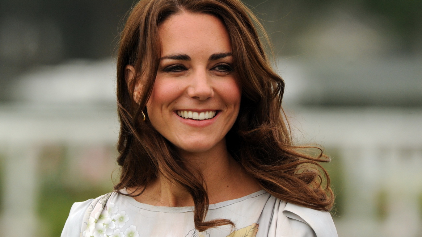 Screenshot №1 pro téma Kate Middleton 1366x768