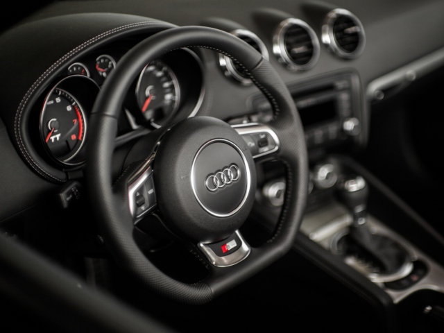 Screenshot №1 pro téma Audi Tt S Line Interior 640x480