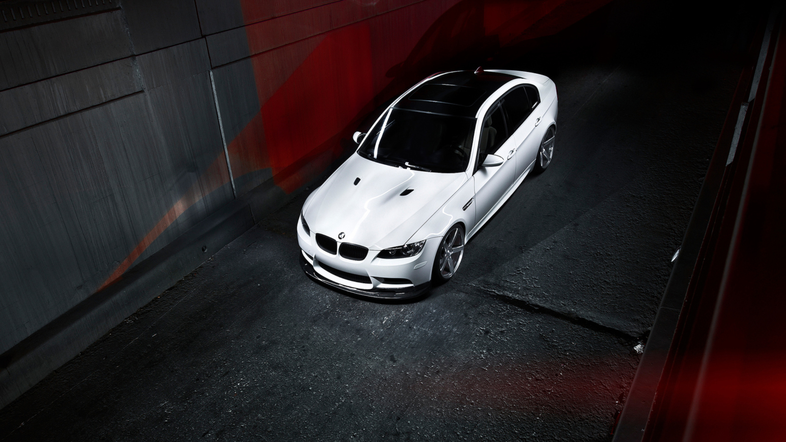 BMW 5 Series wallpaper 1600x900