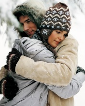 Screenshot №1 pro téma Romantic winter hugs 176x220