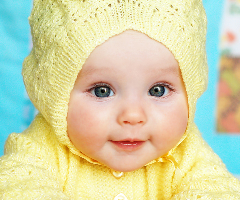 Baby In Yellow Hood wallpaper 480x400