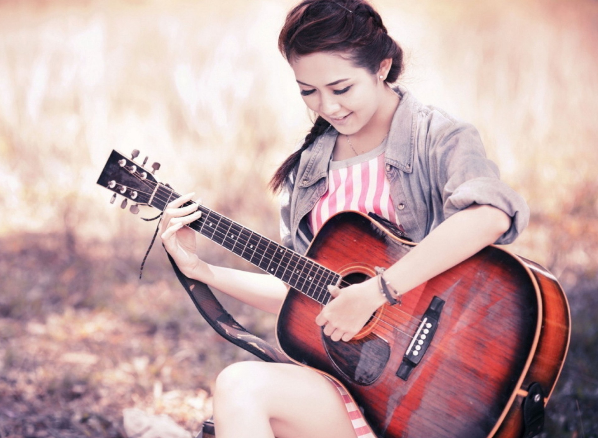 Обои Chinese girl with guitar 1920x1408