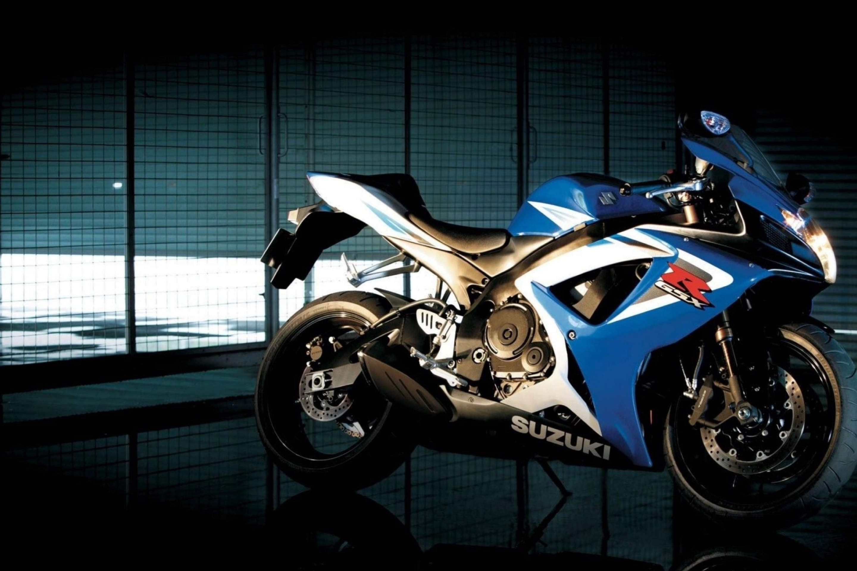 Das Suzuki GSXR 750 Wallpaper 2880x1920