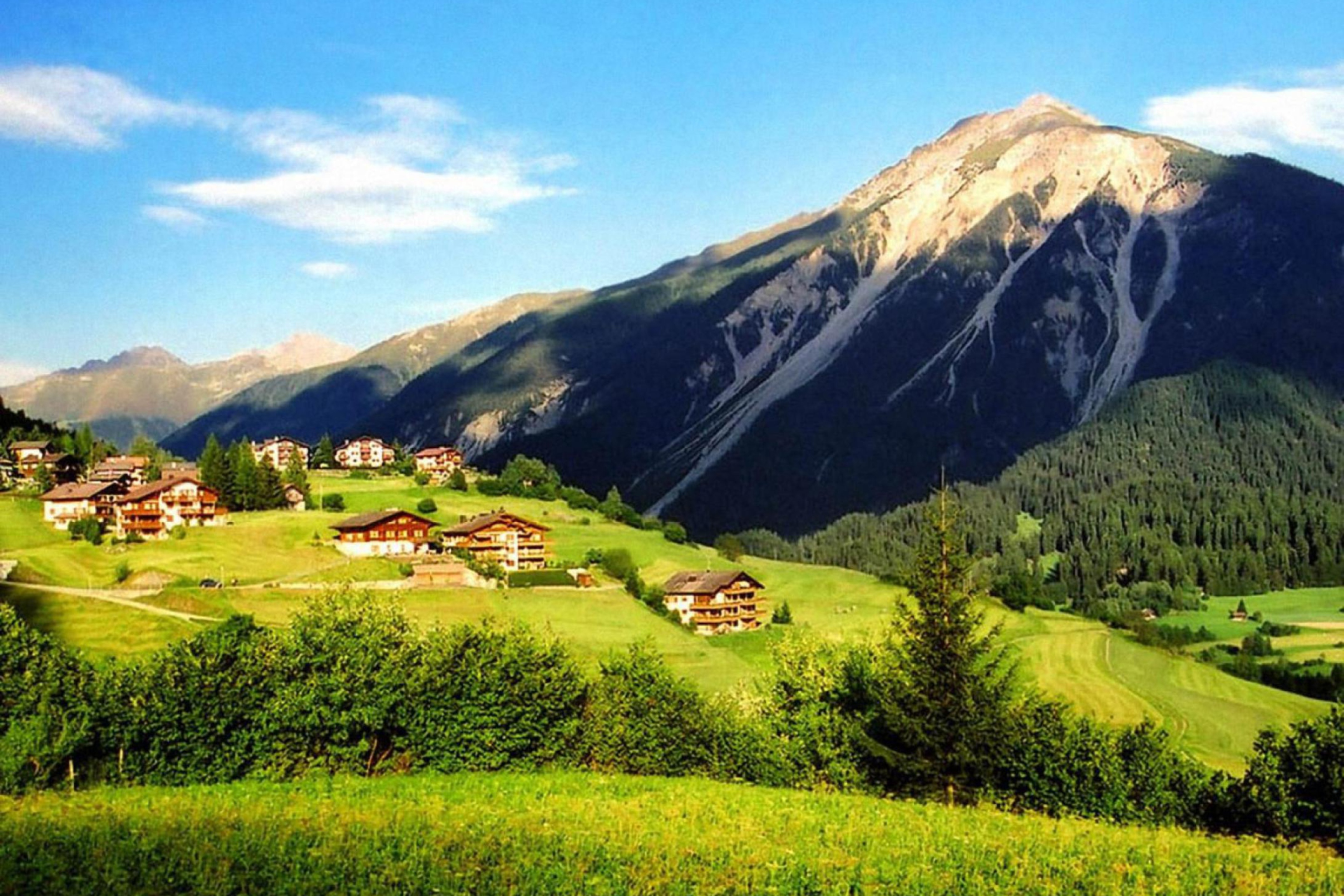 Screenshot №1 pro téma Lake Mountain - The Alps 2880x1920
