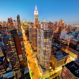 Kostenloses Empire State Building on Fifth Avenue Wallpaper für 208x208
