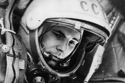 Screenshot №1 pro téma Yuri Gagarin First Austronaut 480x320