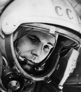 Yuri Gagarin First Austronaut - Obrázkek zdarma pro 176x220